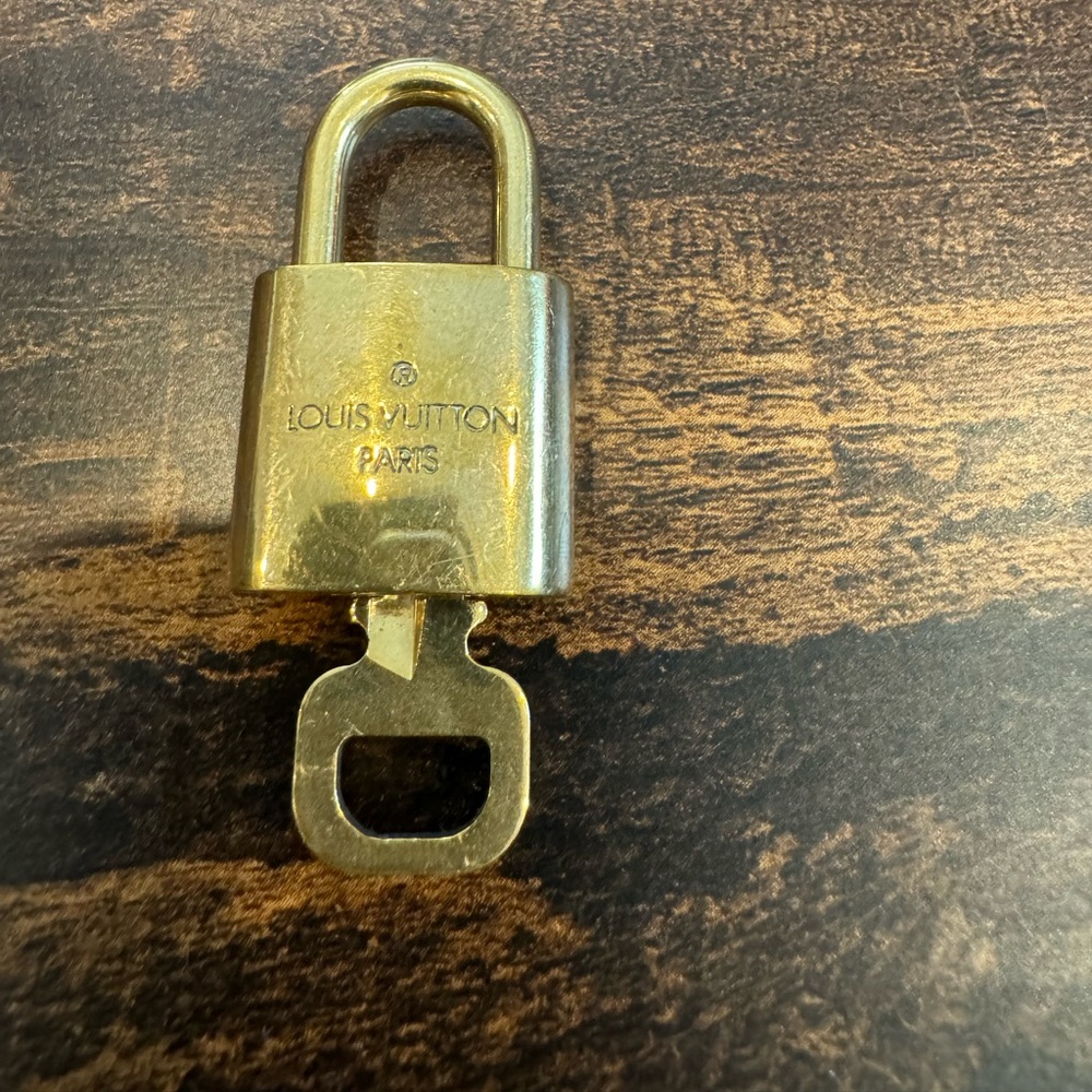 Louis Vuitton Lock and Key 322